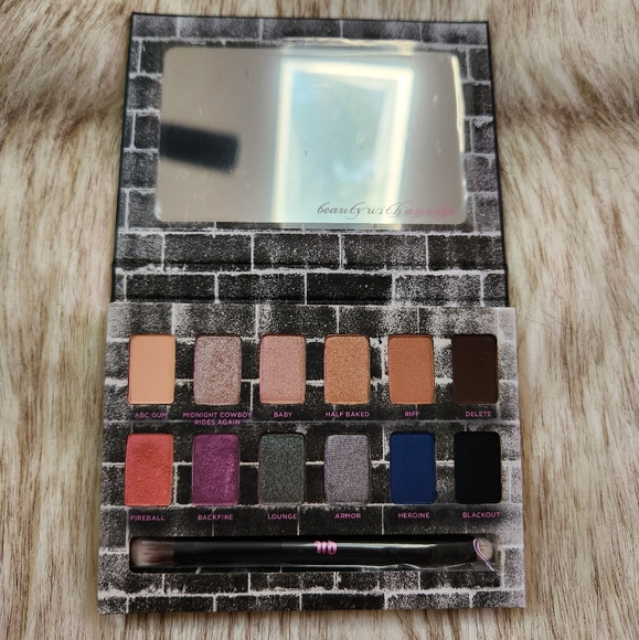 ULTRA RARE Urban Decay Nocturnal Shadow Box Eyeshadow Palette + Brush - Picture 4 of 5